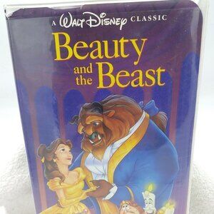 A Walt Disney Classic Beauty and the Beast VHS Clamshell 1992 Belle Family Kids